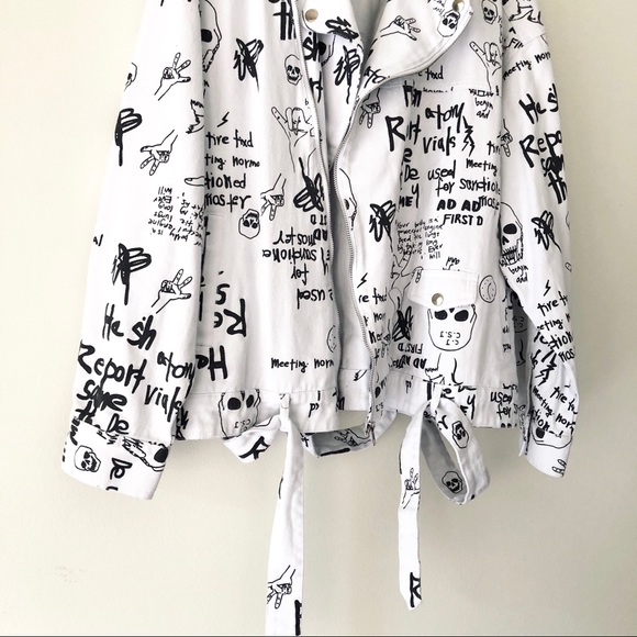 White and Black Graffiti Print Jacket - Picture 4 of 6